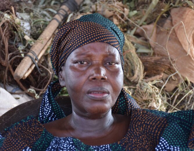 SIONÉ Fati, la tradipraticienne qui fortifie les bébés