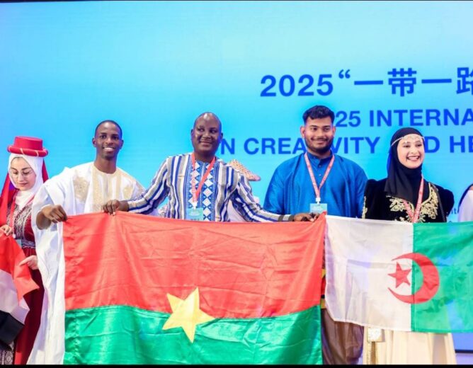 🇧🇫 Le Burkina Faso brillamment représenté au Forum international des jeunes sur la créativité et le patrimoine en Chine