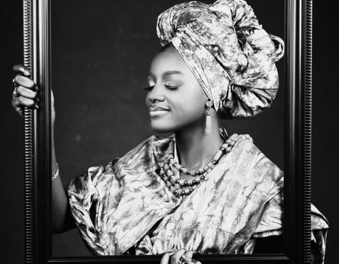 Gèlè yoruba :  l’art de nouer une identité